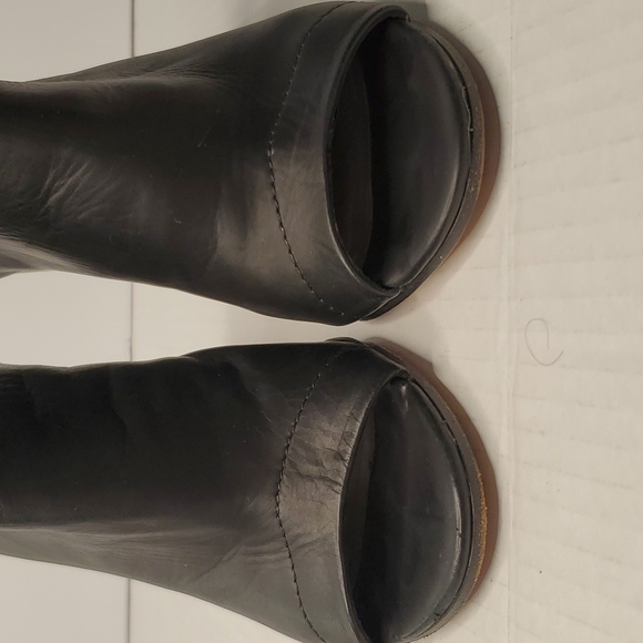 Vince Addison Peep-Toe Leather Bootie, Black/Woodsmoke - Picture 8 of 11